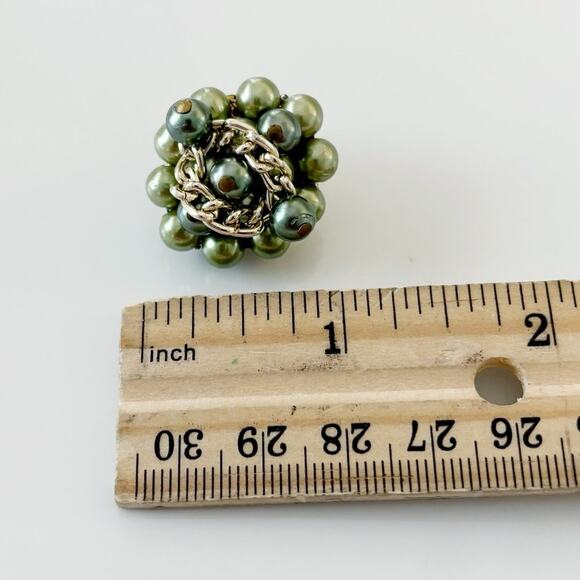 Vintage Cluster Beaded Clip On Earrings Japan Green - Picture 7 of 10